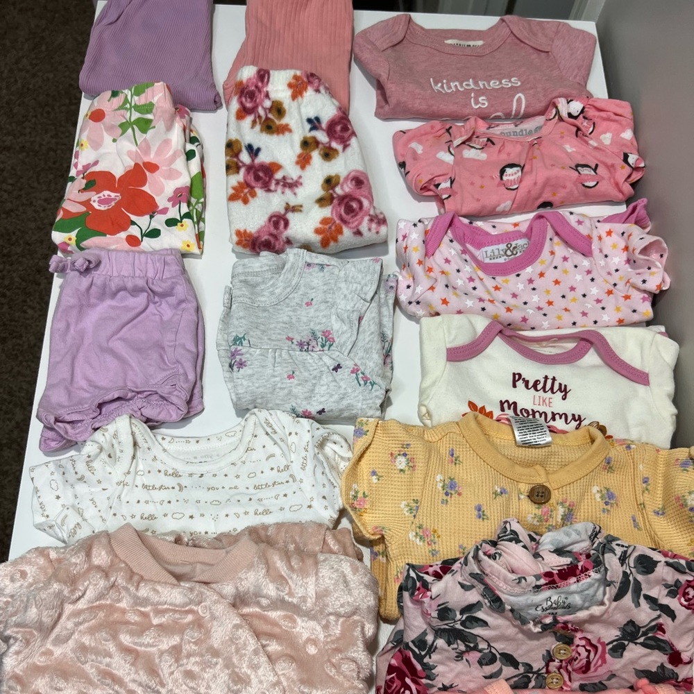 16 pc 0-3 months baby girl bundle!